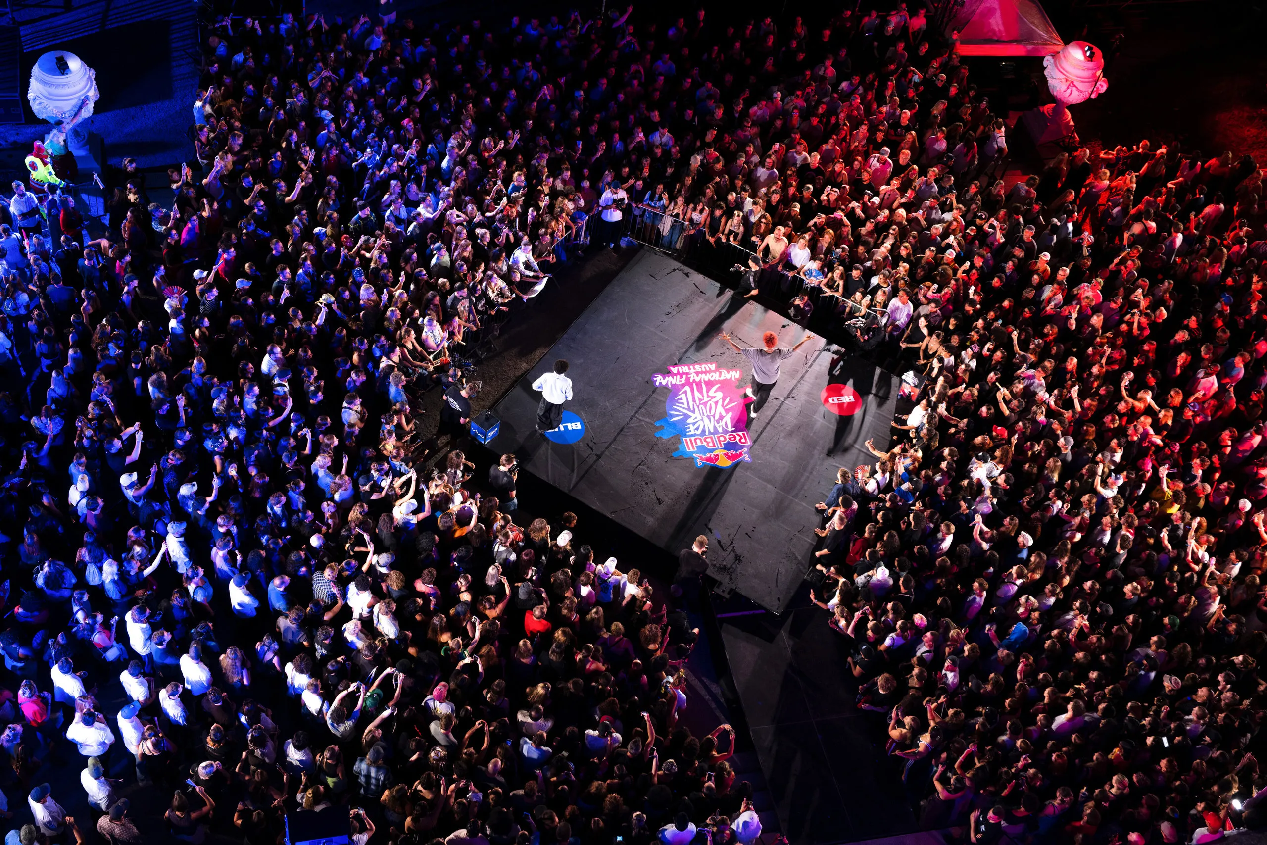 RED BULL DANCE YOUR STYLE: EVENT BRANDING & LIVE GRAPHICS